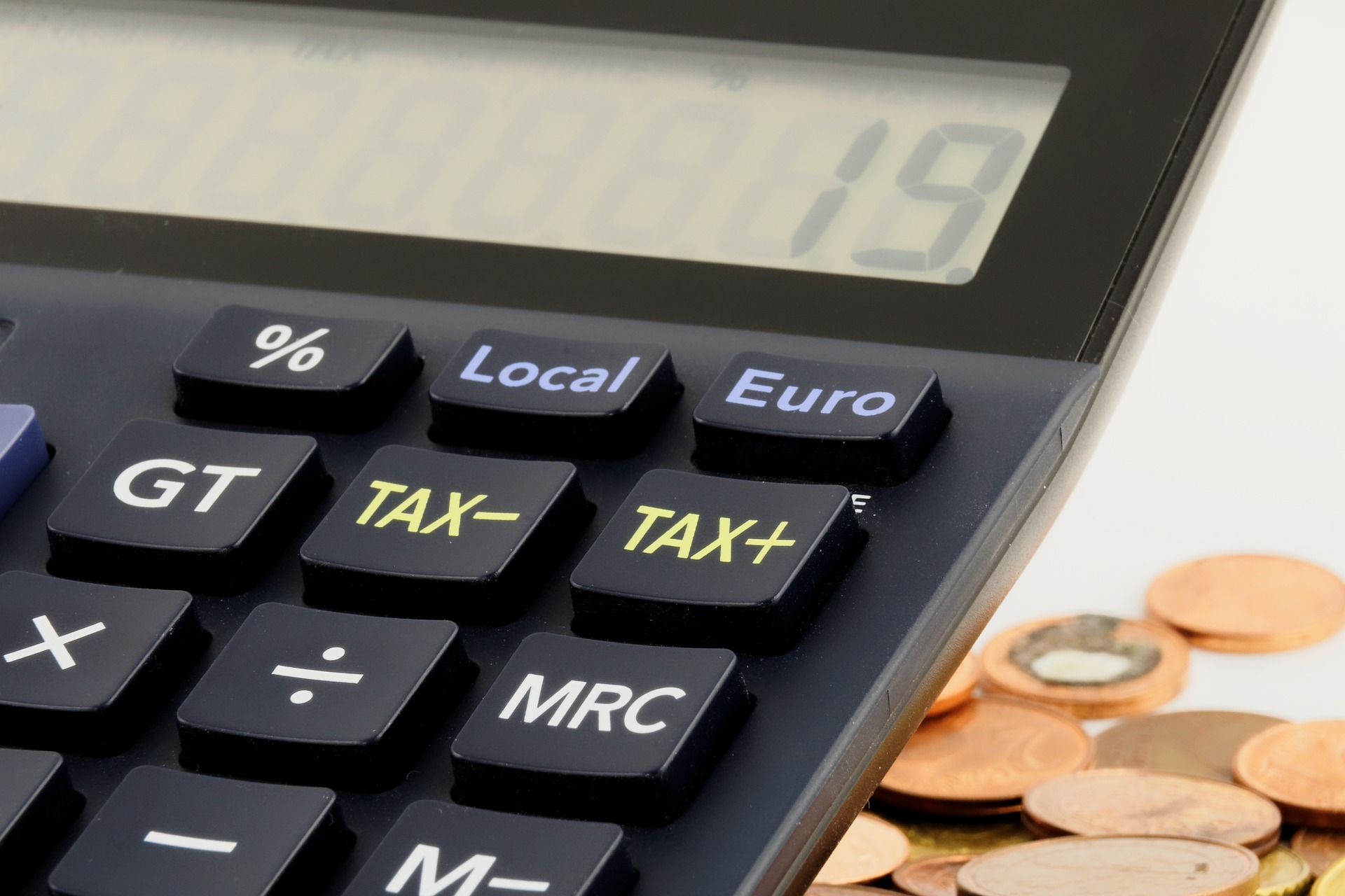 Taxes Image of a calculator - Taxes in Australia WHV